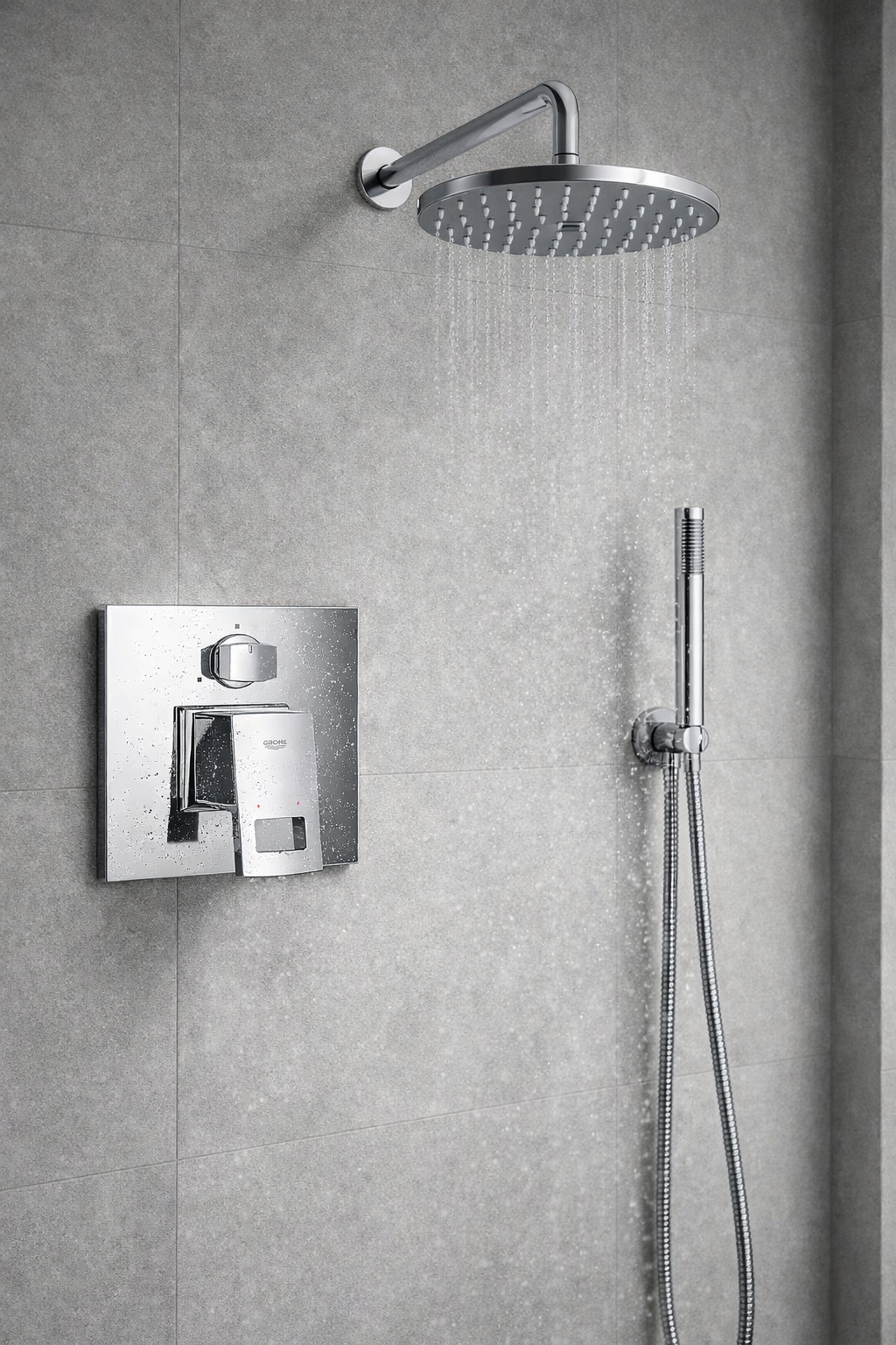 Luxury bathroom with Bathroom Diverter by GROHE in Chrome ABS Plastic +Brass